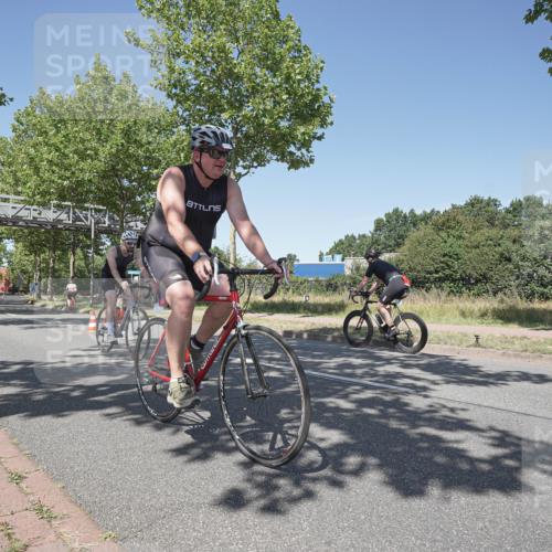 09.08.2026 - GEWOBA Citytriathlon Bremen Michael Burmester http://msf.ph/oto/9957456 09.08.2026 13:09:55 Radfahren 739, 799, 822, 880, 914, 947, 963, 1009, 1013, 1141 meine-sportfotos.de