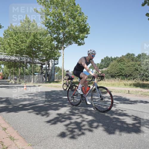 09.08.2026 - GEWOBA Citytriathlon Bremen Michael Burmester http://msf.ph/oto/9957457 09.08.2026 13:09:55 Radfahren 739, 799, 822, 880, 914, 947, 963, 1009, 1013, 1141 meine-sportfotos.de