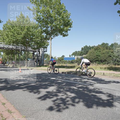 09.08.2026 - GEWOBA Citytriathlon Bremen Michael Burmester http://msf.ph/oto/9957468 09.08.2026 13:10:11 Radfahren 545, 778, 807, 1130 meine-sportfotos.de
