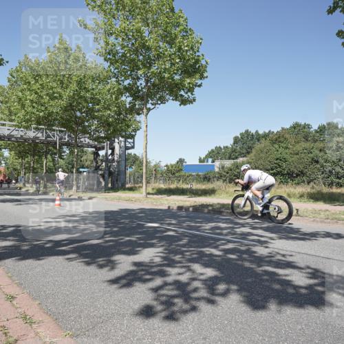 09.08.2026 - GEWOBA Citytriathlon Bremen Michael Burmester http://msf.ph/oto/9957472 09.08.2026 13:10:21 Radfahren 545, 748, 807, 1130 meine-sportfotos.de