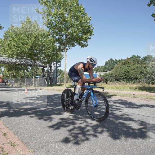09.08.2026 - GEWOBA Citytriathlon Bremen Michael Burmester http://msf.ph/oto/9957473 09.08.2026 13:10:24 Radfahren 748 meine-sportfotos.de