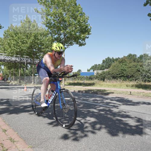 09.08.2026 - GEWOBA Citytriathlon Bremen Michael Burmester http://msf.ph/oto/9957482 09.08.2026 13:10:40 Radfahren 716, 717, 823, 967 meine-sportfotos.de