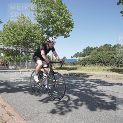 09.08.2026 - GEWOBA Citytriathlon Bremen Michael Burmester http://msf.ph/oto/9957487 09.08.2026 13:10:46 Radfahren 598, 716, 717, 750, 823, 967 meine-sportfotos.de