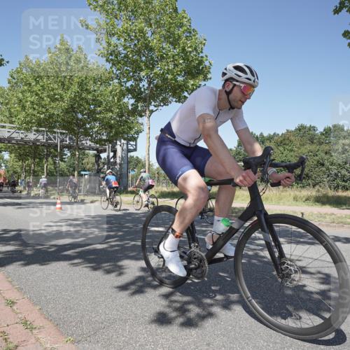 09.08.2026 - GEWOBA Citytriathlon Bremen Michael Burmester http://msf.ph/oto/9957526 09.08.2026 13:11:37 Radfahren 582, 606, 609, 611, 655, 726, 790, 869, 901, 990 meine-sportfotos.de