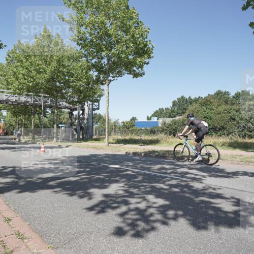 09.08.2026 - GEWOBA Citytriathlon Bremen Michael Burmester http://msf.ph/oto/9957539 09.08.2026 13:12:02 Radfahren 783, 812, 848, 855 meine-sportfotos.de
