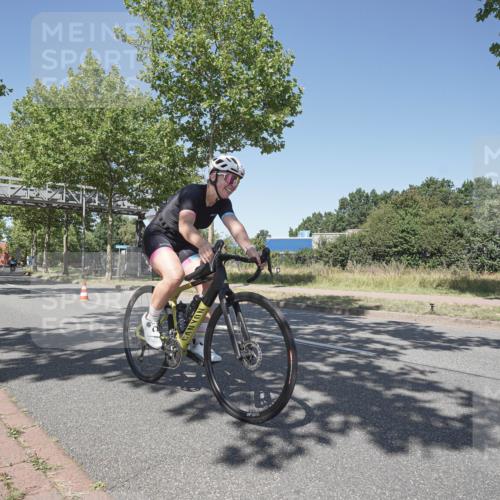 09.08.2026 - GEWOBA Citytriathlon Bremen Michael Burmester http://msf.ph/oto/9957551 09.08.2026 13:12:21 Radfahren 552, 636, 638, 745, 758, 781, 812, 816, 846, 861, 864, 909, 935, 981, 1015, 1019 meine-sportfotos.de
