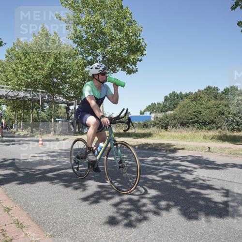 09.08.2026 - GEWOBA Citytriathlon Bremen Michael Burmester http://msf.ph/oto/9957553 09.08.2026 13:12:23 Radfahren 552, 636, 638, 744, 745, 758, 781, 816, 846, 861, 864, 895, 909, 911, 935, 981, 1015, 1019 meine-sportfotos.de