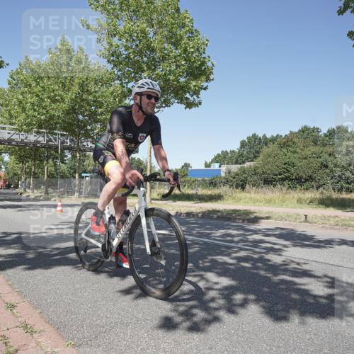 09.08.2026 - GEWOBA Citytriathlon Bremen Michael Burmester http://msf.ph/oto/9957556 09.08.2026 13:12:25 Radfahren 552, 636, 638, 744, 745, 758, 781, 816, 846, 861, 864, 895, 909, 911, 935, 981, 1015, 1019, 1111 meine-sportfotos.de