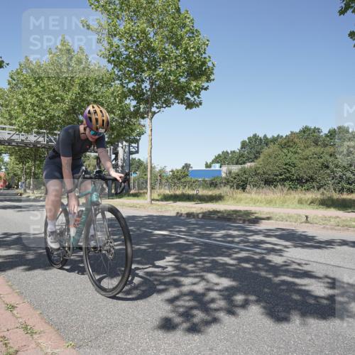 09.08.2026 - GEWOBA Citytriathlon Bremen Michael Burmester http://msf.ph/oto/9957559 09.08.2026 13:12:28 Radfahren 552, 636, 638, 744, 745, 758, 816, 846, 861, 864, 895, 909, 911, 935, 981, 1015, 1019, 1111 meine-sportfotos.de