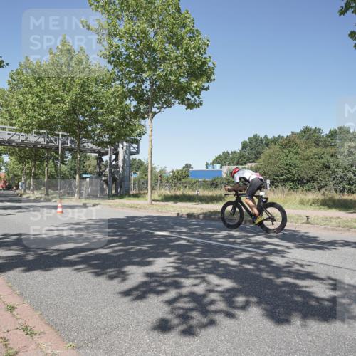 09.08.2026 - GEWOBA Citytriathlon Bremen Michael Burmester http://msf.ph/oto/9957579 09.08.2026 13:13:17 Radfahren 839, 920, 921, 982 meine-sportfotos.de
