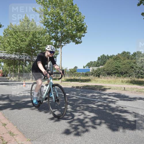 09.08.2026 - GEWOBA Citytriathlon Bremen Michael Burmester http://msf.ph/oto/9957584 09.08.2026 13:13:28 Radfahren 568, 839, 871, 920, 921, 982 meine-sportfotos.de