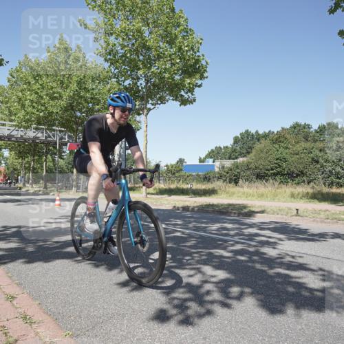 09.08.2026 - GEWOBA Citytriathlon Bremen Michael Burmester http://msf.ph/oto/9957588 09.08.2026 13:13:39 Radfahren 568, 759, 871, 1156 meine-sportfotos.de