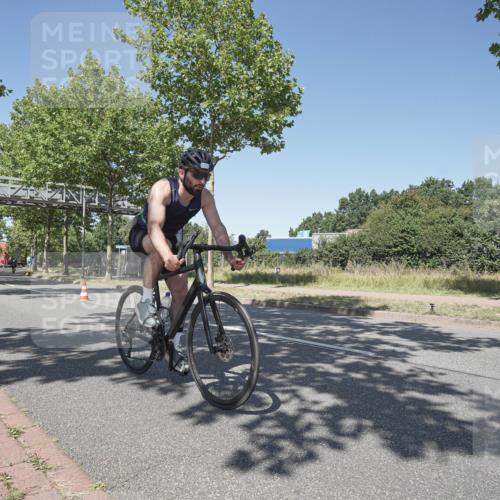 09.08.2026 - GEWOBA Citytriathlon Bremen Michael Burmester http://msf.ph/oto/9957628 09.08.2026 13:15:18 Radfahren 565, 762, 834, 918, 1113, 1126, 1136 meine-sportfotos.de