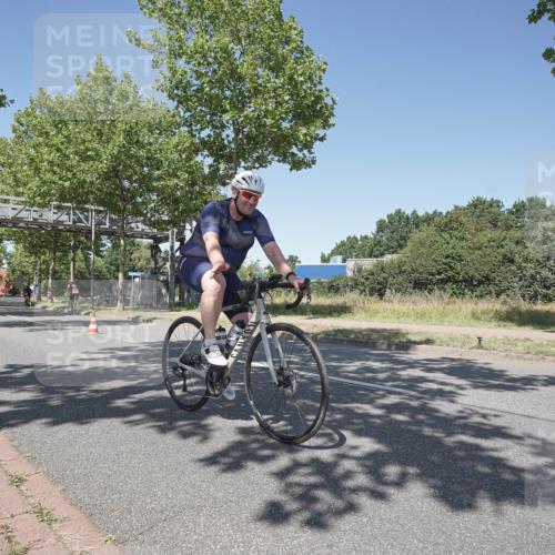 09.08.2026 - GEWOBA Citytriathlon Bremen Michael Burmester http://msf.ph/oto/9957647 09.08.2026 13:16:02 Radfahren 637, 838, 919 meine-sportfotos.de