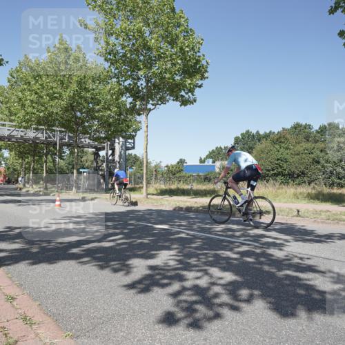 09.08.2026 - GEWOBA Citytriathlon Bremen Michael Burmester http://msf.ph/oto/9957649 09.08.2026 13:16:12 Radfahren 838, 919 meine-sportfotos.de