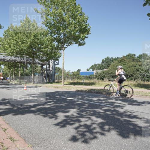 09.08.2026 - GEWOBA Citytriathlon Bremen Michael Burmester http://msf.ph/oto/9957650 09.08.2026 13:16:16 Radfahren 919, 976 meine-sportfotos.de