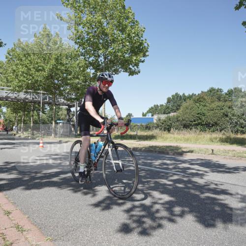 09.08.2026 - GEWOBA Citytriathlon Bremen Michael Burmester http://msf.ph/oto/9957658 09.08.2026 13:16:50 Radfahren 806, 1005 meine-sportfotos.de