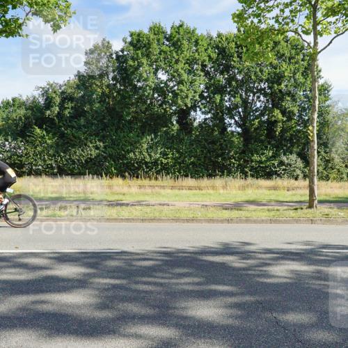 09.08.2026 - GEWOBA Citytriathlon Bremen Michael Burmester http://msf.ph/oto/9957693 09.08.2026 10:22:15 Radfahren 387 meine-sportfotos.de