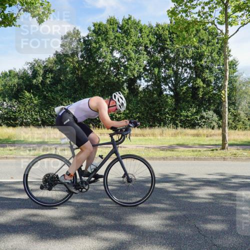 09.08.2026 - GEWOBA Citytriathlon Bremen Michael Burmester http://msf.ph/oto/9957700 09.08.2026 10:23:09 Radfahren 284, 308 meine-sportfotos.de