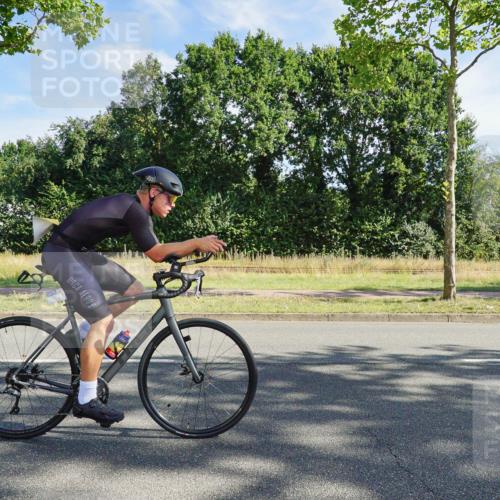 09.08.2026 - GEWOBA Citytriathlon Bremen Michael Burmester http://msf.ph/oto/9957717 09.08.2026 10:24:46 Radfahren 291, 314 meine-sportfotos.de