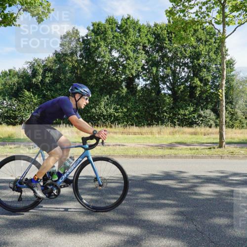 09.08.2026 - GEWOBA Citytriathlon Bremen Michael Burmester http://msf.ph/oto/9957720 09.08.2026 10:24:58 Radfahren 314, 358 meine-sportfotos.de