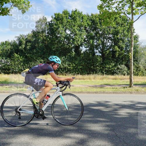 09.08.2026 - GEWOBA Citytriathlon Bremen Michael Burmester http://msf.ph/oto/9957726 09.08.2026 10:25:22 Radfahren 301, 323, 336, 360, 377, 427 meine-sportfotos.de