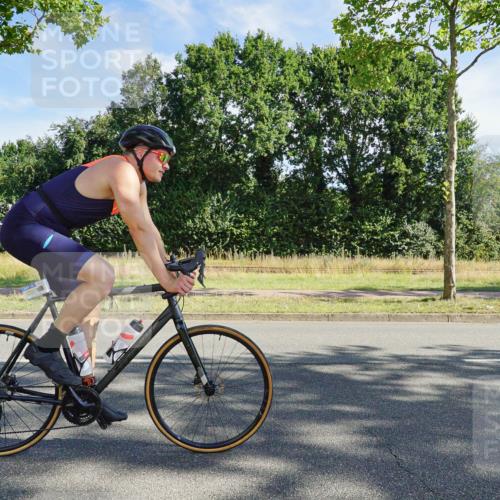 09.08.2026 - GEWOBA Citytriathlon Bremen Michael Burmester http://msf.ph/oto/9957727 09.08.2026 10:25:22 Radfahren 301, 323, 336, 360, 377, 427 meine-sportfotos.de