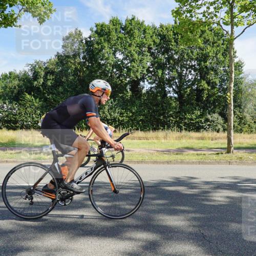 09.08.2026 - GEWOBA Citytriathlon Bremen Michael Burmester http://msf.ph/oto/9957755 09.08.2026 10:26:28 Radfahren 293, 318, 378, 383, 398, 402 meine-sportfotos.de