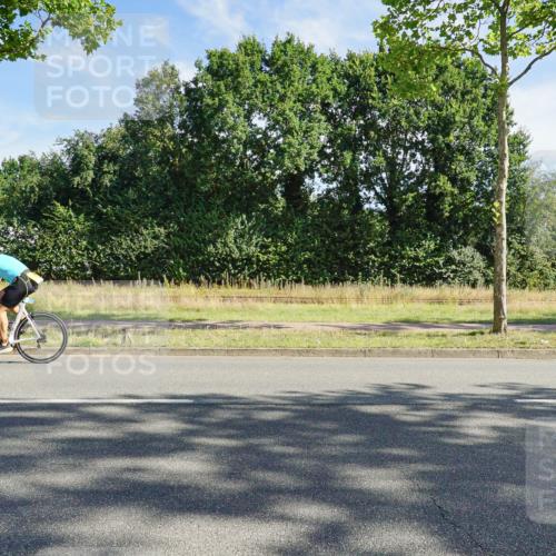 09.08.2026 - GEWOBA Citytriathlon Bremen Michael Burmester http://msf.ph/oto/9957759 09.08.2026 10:26:37 Radfahren 296, 318, 383, 402, 463 meine-sportfotos.de