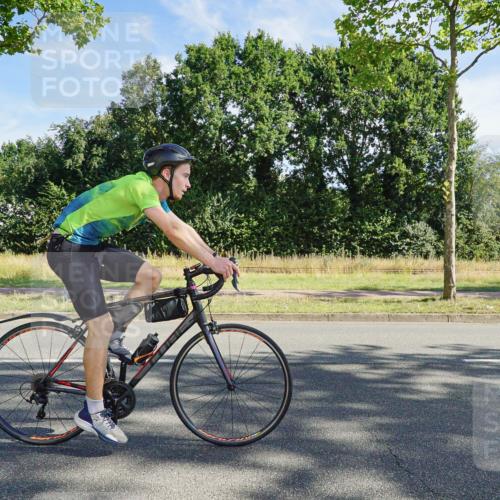 09.08.2026 - GEWOBA Citytriathlon Bremen Michael Burmester http://msf.ph/oto/9957760 09.08.2026 10:26:41 Radfahren 296, 319, 383, 463 meine-sportfotos.de