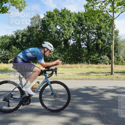 09.08.2026 - GEWOBA Citytriathlon Bremen Michael Burmester http://msf.ph/oto/9957766 09.08.2026 10:26:51 Radfahren 290, 296, 315, 319, 463 meine-sportfotos.de