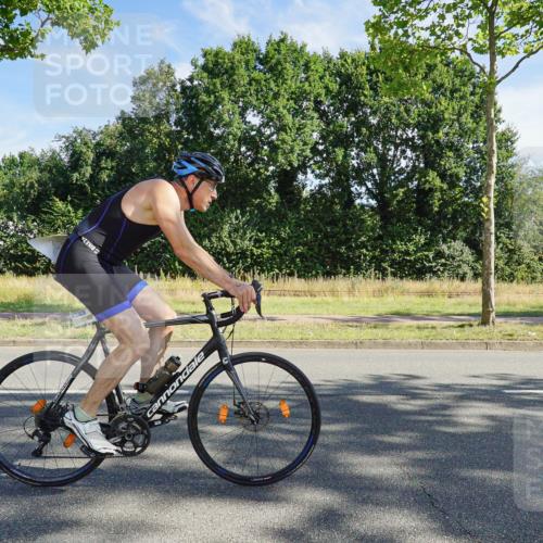 09.08.2026 - GEWOBA Citytriathlon Bremen Michael Burmester http://msf.ph/oto/9957769 09.08.2026 10:27:03 Radfahren 315, 321, 375, 400 meine-sportfotos.de