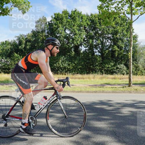 09.08.2026 - GEWOBA Citytriathlon Bremen Michael Burmester http://msf.ph/oto/9957771 09.08.2026 10:27:05 Radfahren 321, 342, 375, 400 meine-sportfotos.de
