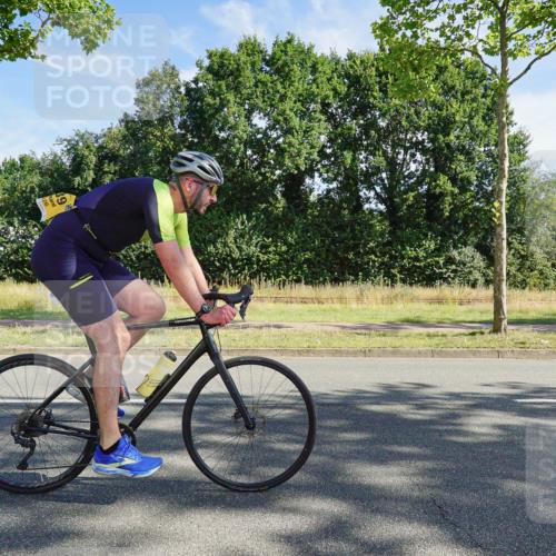 09.08.2026 - GEWOBA Citytriathlon Bremen Michael Burmester http://msf.ph/oto/9957779 09.08.2026 10:27:36 Radfahren 338, 339, 368, 523, 529 meine-sportfotos.de