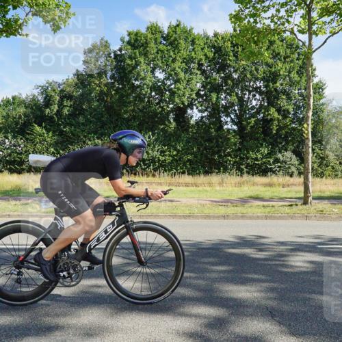 09.08.2026 - GEWOBA Citytriathlon Bremen Michael Burmester http://msf.ph/oto/9957796 09.08.2026 10:28:23 Radfahren 340, 395, 502 meine-sportfotos.de