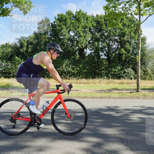 09.08.2026 - GEWOBA Citytriathlon Bremen Michael Burmester http://msf.ph/oto/9957803 09.08.2026 10:28:35 Radfahren 329, 332, 340, 362, 369 meine-sportfotos.de