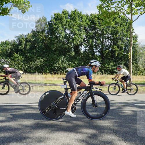 09.08.2026 - GEWOBA Citytriathlon Bremen Michael Burmester http://msf.ph/oto/9957812 09.08.2026 10:28:52 Radfahren 356, 394, 465, 517, 519 meine-sportfotos.de