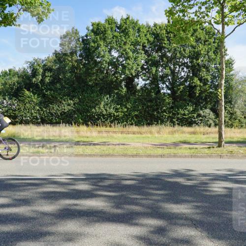09.08.2026 - GEWOBA Citytriathlon Bremen Michael Burmester http://msf.ph/oto/9957820 09.08.2026 10:29:02 Radfahren 325, 343, 356, 392, 437, 465, 517, 519 meine-sportfotos.de