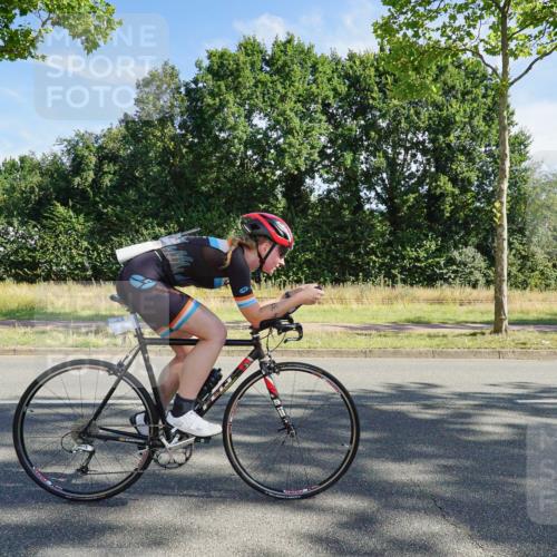 09.08.2026 - GEWOBA Citytriathlon Bremen Michael Burmester http://msf.ph/oto/9957821 09.08.2026 10:29:03 Radfahren 325, 343, 356, 392, 437, 517, 519 meine-sportfotos.de