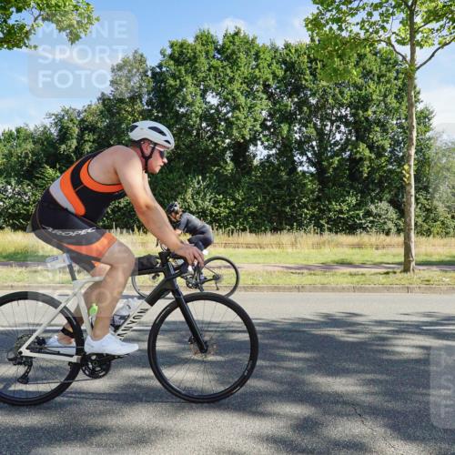 09.08.2026 - GEWOBA Citytriathlon Bremen Michael Burmester http://msf.ph/oto/9957852 09.08.2026 10:29:49 Radfahren 231, 289, 298, 300, 312, 328, 364, 379, 388, 403, 406, 479 meine-sportfotos.de