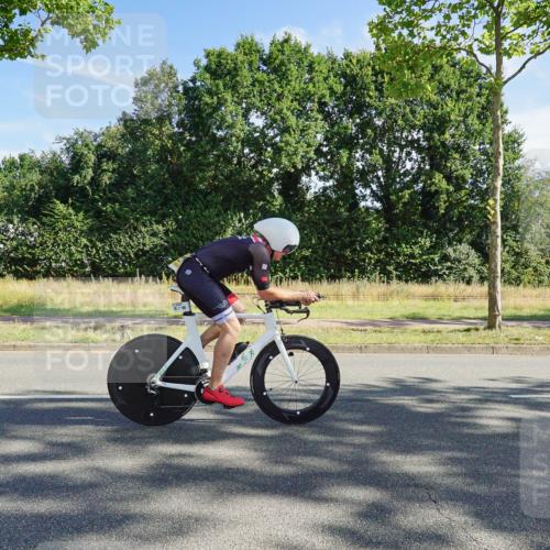 09.08.2026 - GEWOBA Citytriathlon Bremen Michael Burmester http://msf.ph/oto/9957866 09.08.2026 10:30:18 Radfahren 221, 294, 350, 366, 407 meine-sportfotos.de