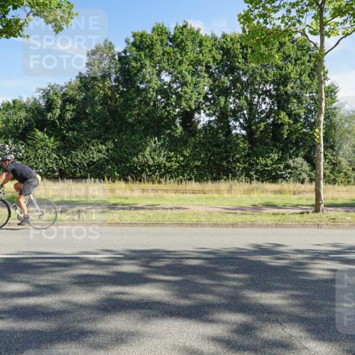 09.08.2026 - GEWOBA Citytriathlon Bremen Michael Burmester http://msf.ph/oto/9957878 09.08.2026 10:30:46 Radfahren 299, 320, 334, 470 meine-sportfotos.de