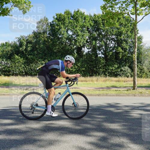 09.08.2026 - GEWOBA Citytriathlon Bremen Michael Burmester http://msf.ph/oto/9957882 09.08.2026 10:30:52 Radfahren 299, 311, 317, 320 meine-sportfotos.de