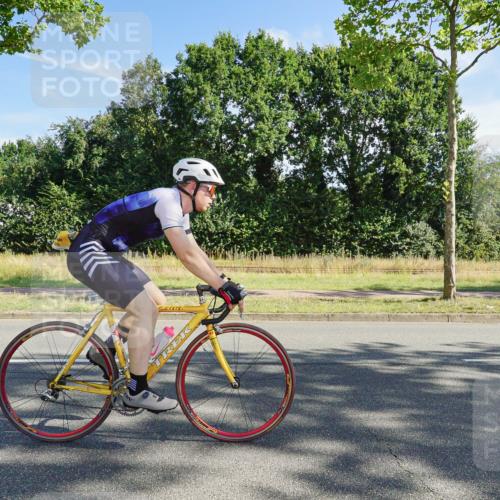 09.08.2026 - GEWOBA Citytriathlon Bremen Michael Burmester http://msf.ph/oto/9957886 09.08.2026 10:30:56 Radfahren 299, 311, 317, 320 meine-sportfotos.de