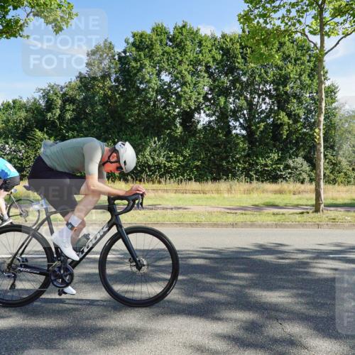 09.08.2026 - GEWOBA Citytriathlon Bremen Michael Burmester http://msf.ph/oto/9957912 09.08.2026 10:31:46 Radfahren 25, 125, 288, 337, 344, 397, 405, 430, 443, 458, 489 meine-sportfotos.de