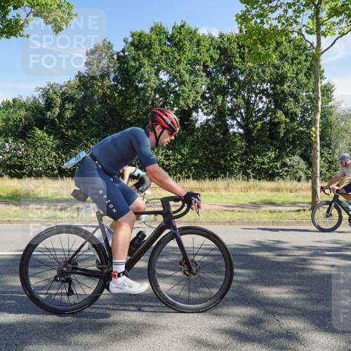 09.08.2026 - GEWOBA Citytriathlon Bremen Michael Burmester http://msf.ph/oto/9957936 09.08.2026 10:32:16 Radfahren 239, 249, 445, 456, 500 meine-sportfotos.de