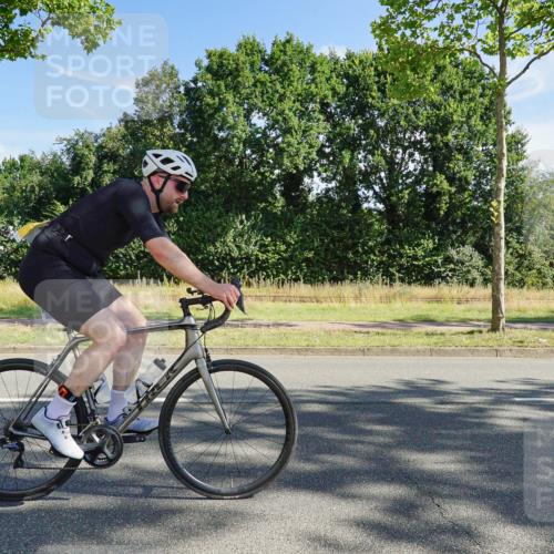 09.08.2026 - GEWOBA Citytriathlon Bremen Michael Burmester http://msf.ph/oto/9957946 09.08.2026 10:32:32 Radfahren 39, 131, 249, 324, 385, 445, 515 meine-sportfotos.de