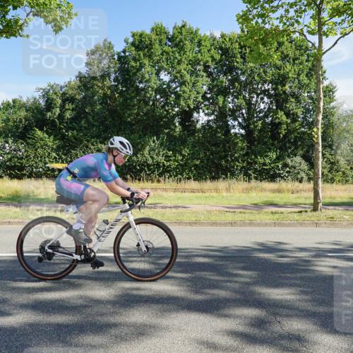 09.08.2026 - GEWOBA Citytriathlon Bremen Michael Burmester http://msf.ph/oto/9957956 09.08.2026 10:32:48 Radfahren 7, 303, 305, 324, 330, 370, 374, 452, 503, 508, 515, 526 meine-sportfotos.de