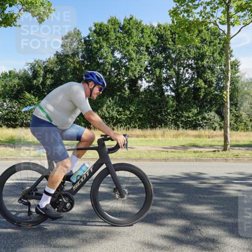 09.08.2026 - GEWOBA Citytriathlon Bremen Michael Burmester http://msf.ph/oto/9957974 09.08.2026 10:33:04 Radfahren 1, 63, 83, 103, 173, 302, 353, 370, 413, 419, 453, 457, 483, 486, 493, 503, 526 meine-sportfotos.de