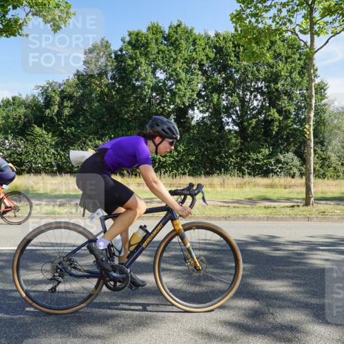 09.08.2026 - GEWOBA Citytriathlon Bremen Michael Burmester http://msf.ph/oto/9957982 09.08.2026 10:33:12 Radfahren 1, 63, 83, 103, 302, 413, 419, 453, 457, 483, 486, 493 meine-sportfotos.de